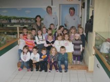 Besuch des Kindergartens und der Volksschule vor den Weihnachtsferien Dez. 2008